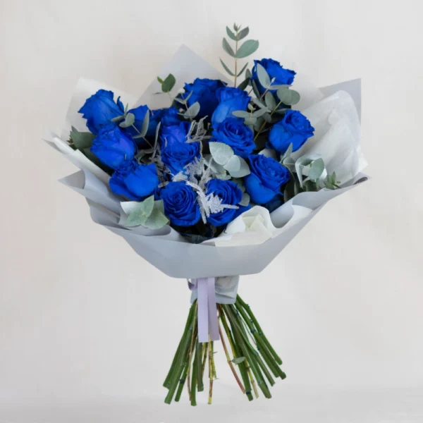 თაიგული ლურჯი ვარდებით