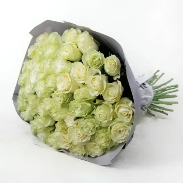 თეთრი ვარდების თაიგული (50 ც)